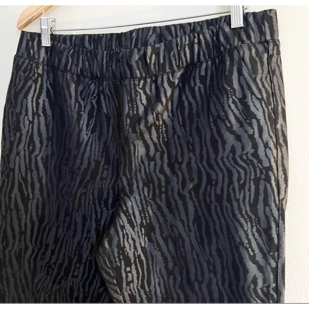 Soft Surroundings  Pull-On Zebra Print Straight Leg Cropped Pants Large Petite - Picture 2 of 3